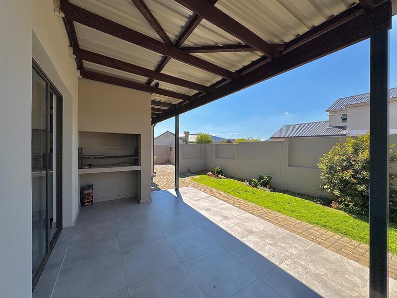 To Let 4 Bedroom Property for Rent in Hartbeespoort Rural North West